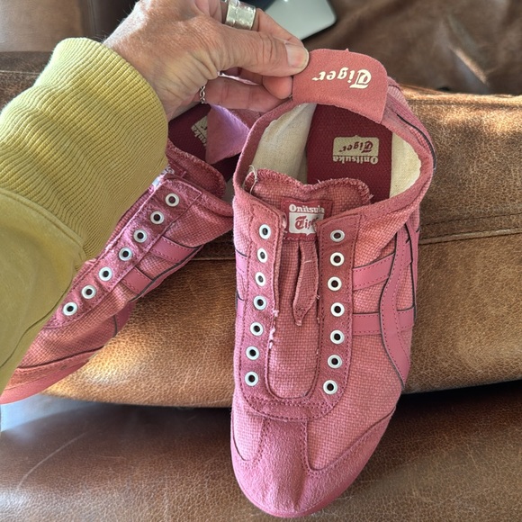 Onitsuka Tiger Pink Casual Sneakers size 9.5 - Picture 2 of 10
